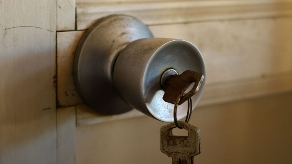 What Brighton Homeowners Should Ask Before Letting Anyone Near Their Locks Brighton locksmith advice